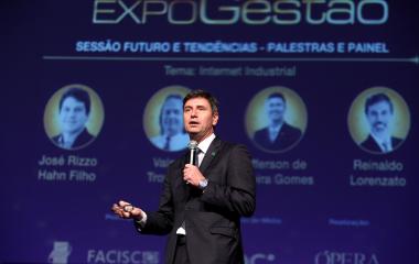 Jefferson de Oliveira Gomes participou de painel que debateu as tendências e o futuro da indústria. Foto André Kopsch