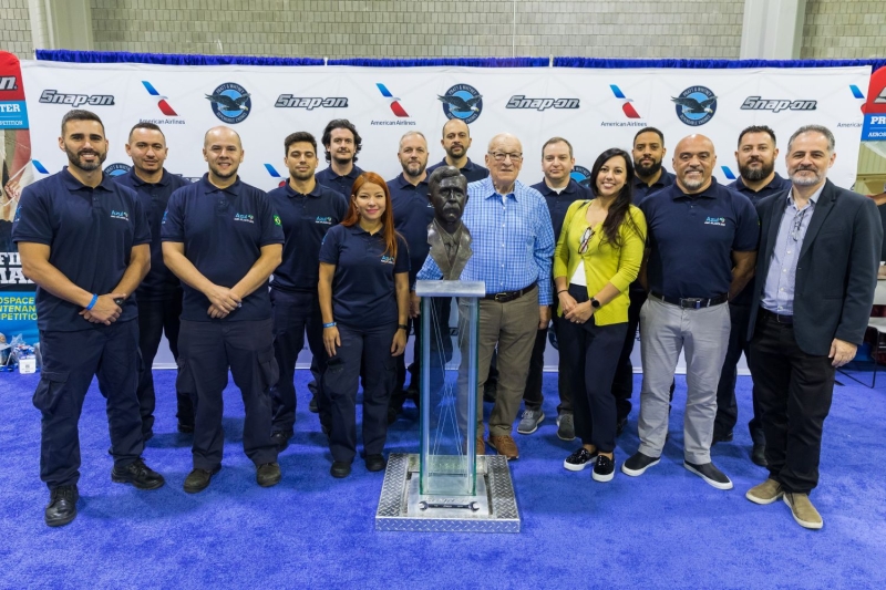 Time da Azul Linhas Aéreas reconhecida na competição. Foto: Luke Wagler